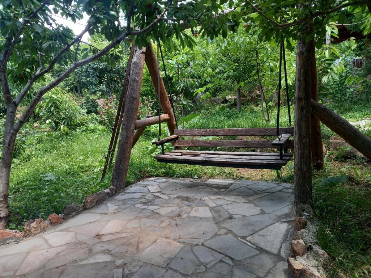 Byurakan Guesthouse Bagian luar foto