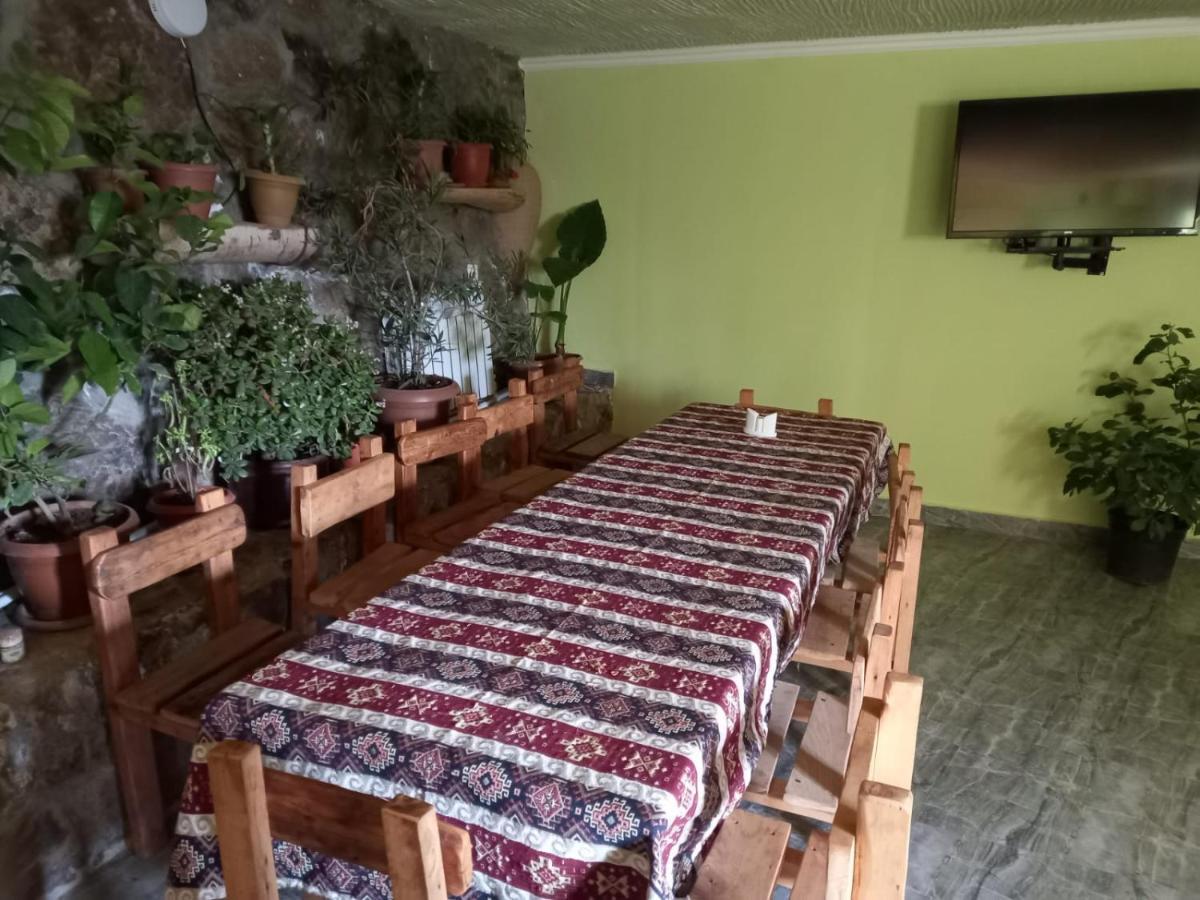 Byurakan Guesthouse Bagian luar foto