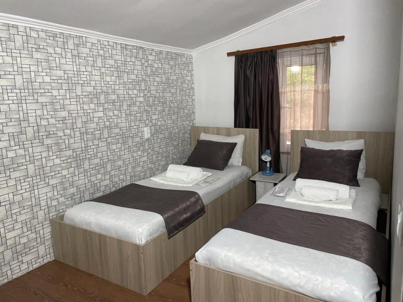Byurakan Guesthouse Bagian luar foto